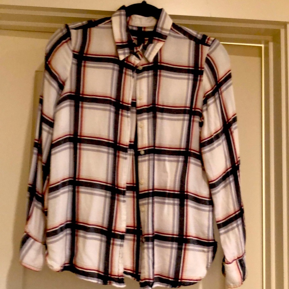 Banana Republic checked long sleeve shirt. Small with button down sleeves.